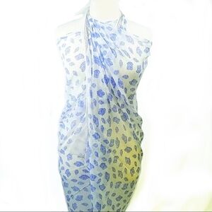 NWT Multi Purpose Beautiful Sheer Scarf